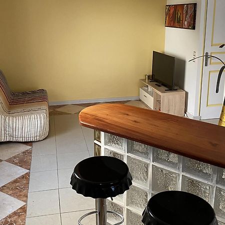 Appartement T2 - Vue Campagne Ле-Робер Экстерьер фото